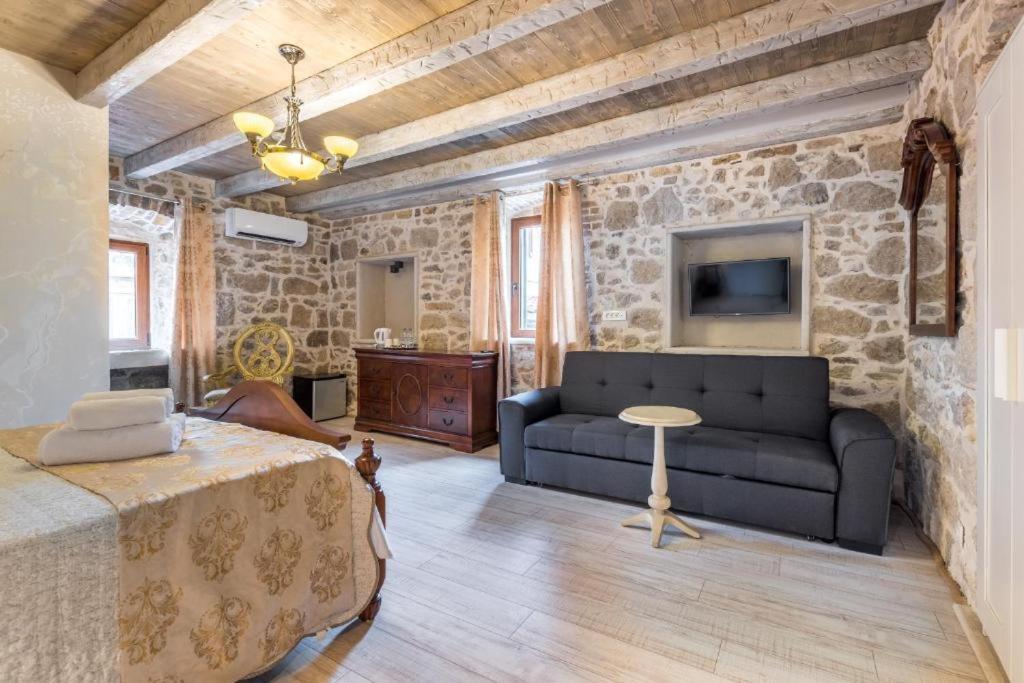Historic Plaza Varos Split (Adults Only) 外观 照片
